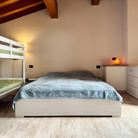 Loft Gardasee * لوناتو