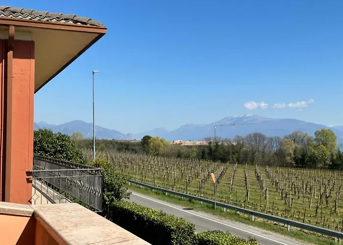 Loft Gardasee Лонато